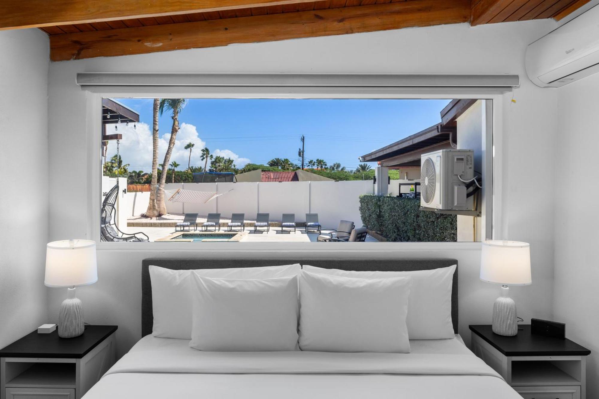 Villa New Tropical Indulgence Sotto Del Sol 7br By Bocobay Palm Beach