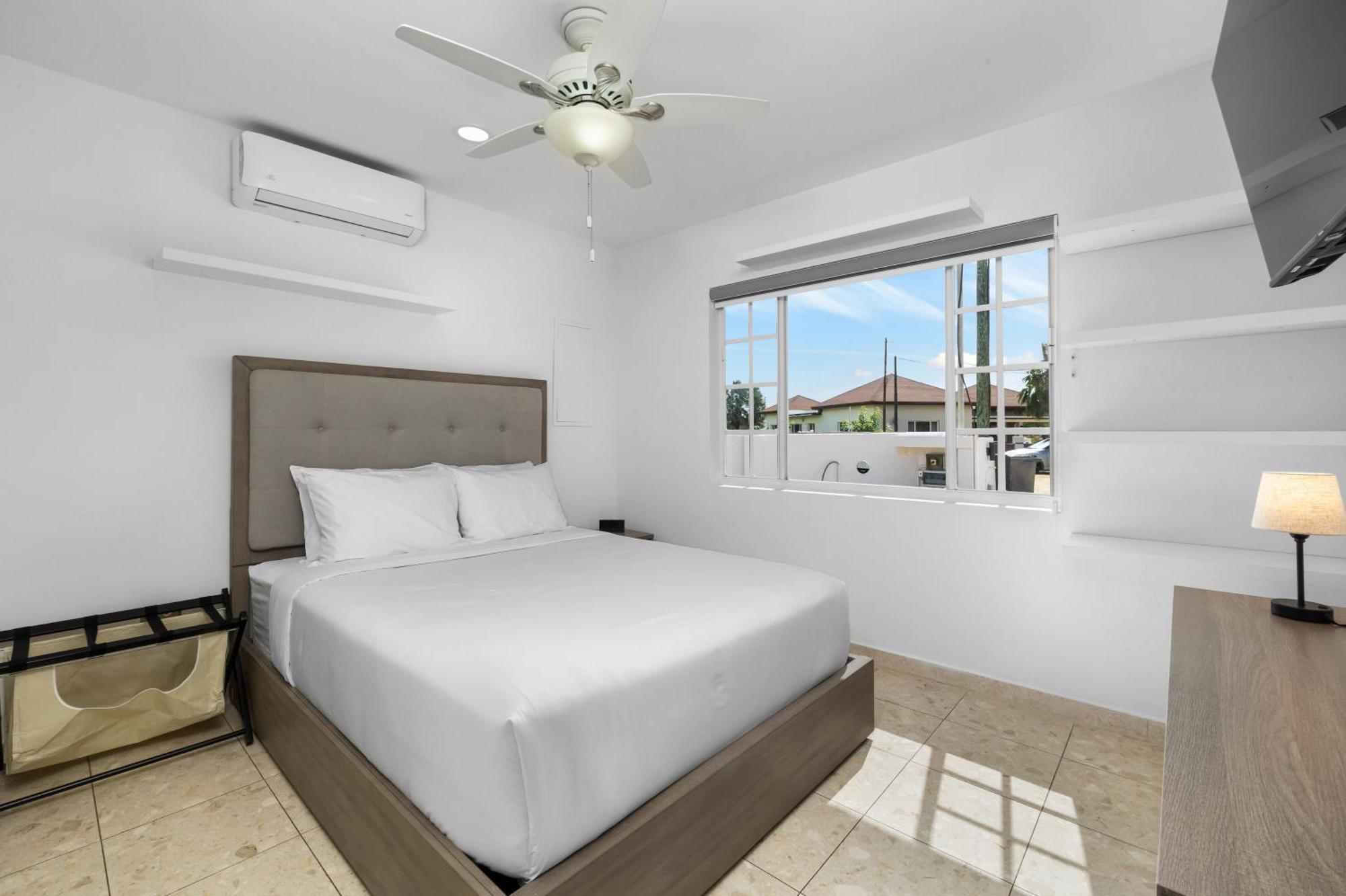 New Tropical Indulgence Sotto Del Sol 7br By Bocobay Villa Palm Beach