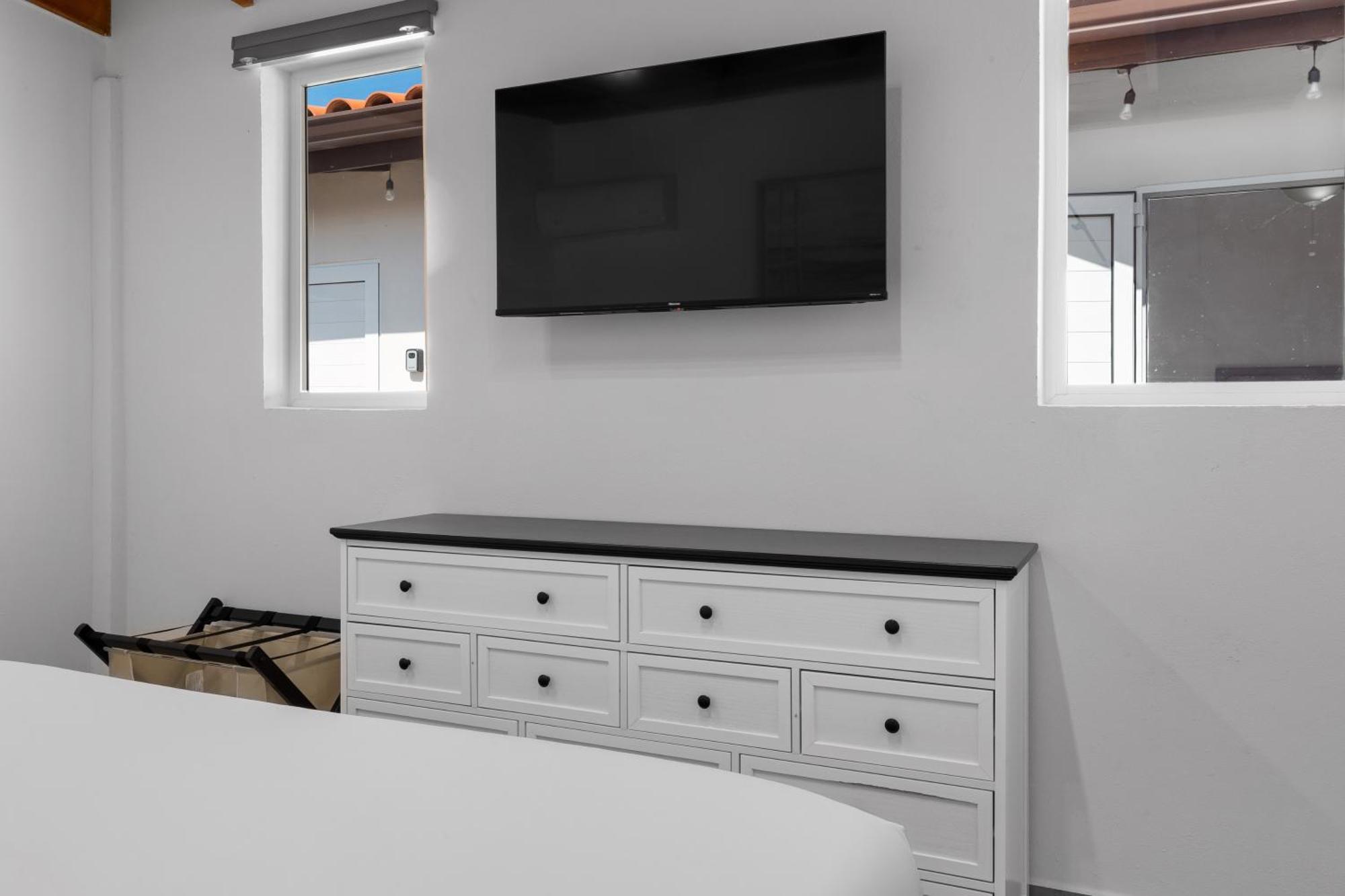 New Tropical Indulgence Sotto Del Sol 7br By Bocobay Villa
