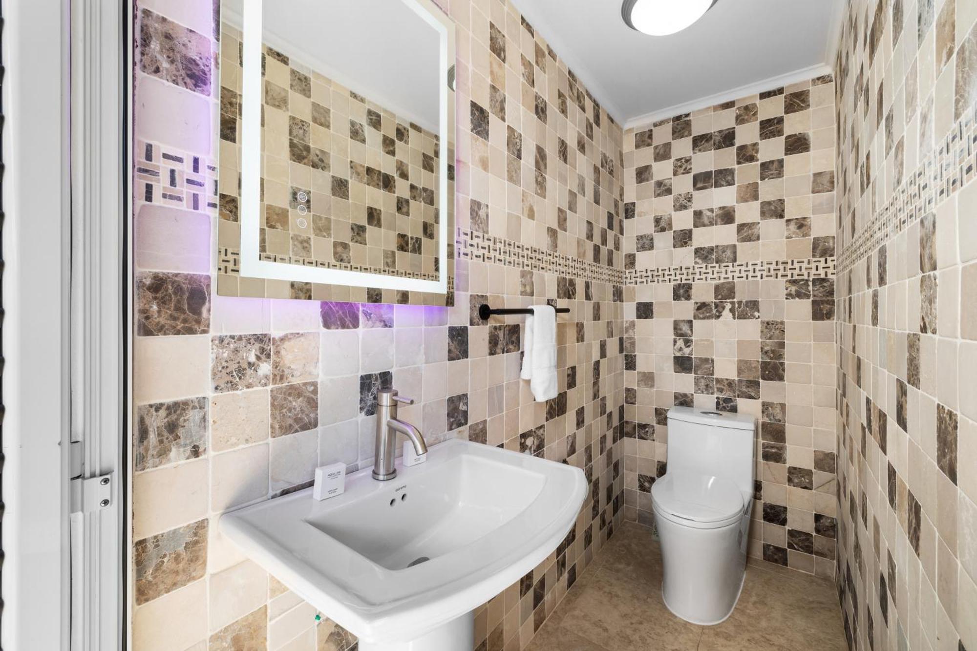 New Tropical Indulgence Sotto Del Sol 7br By Bocobay Palm Beach
