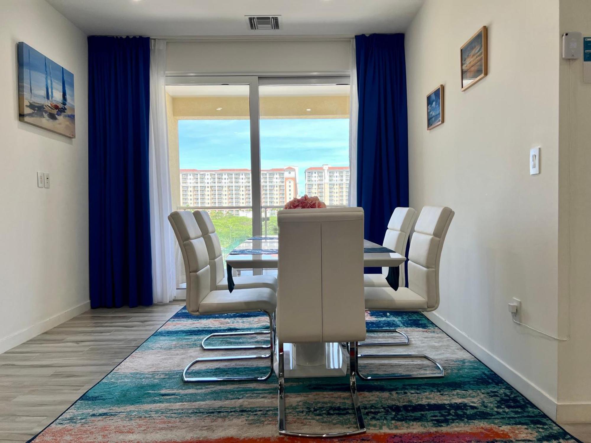The Cove - Condo Hotel - Palm Beach Strip Aparthotel Palm Beach