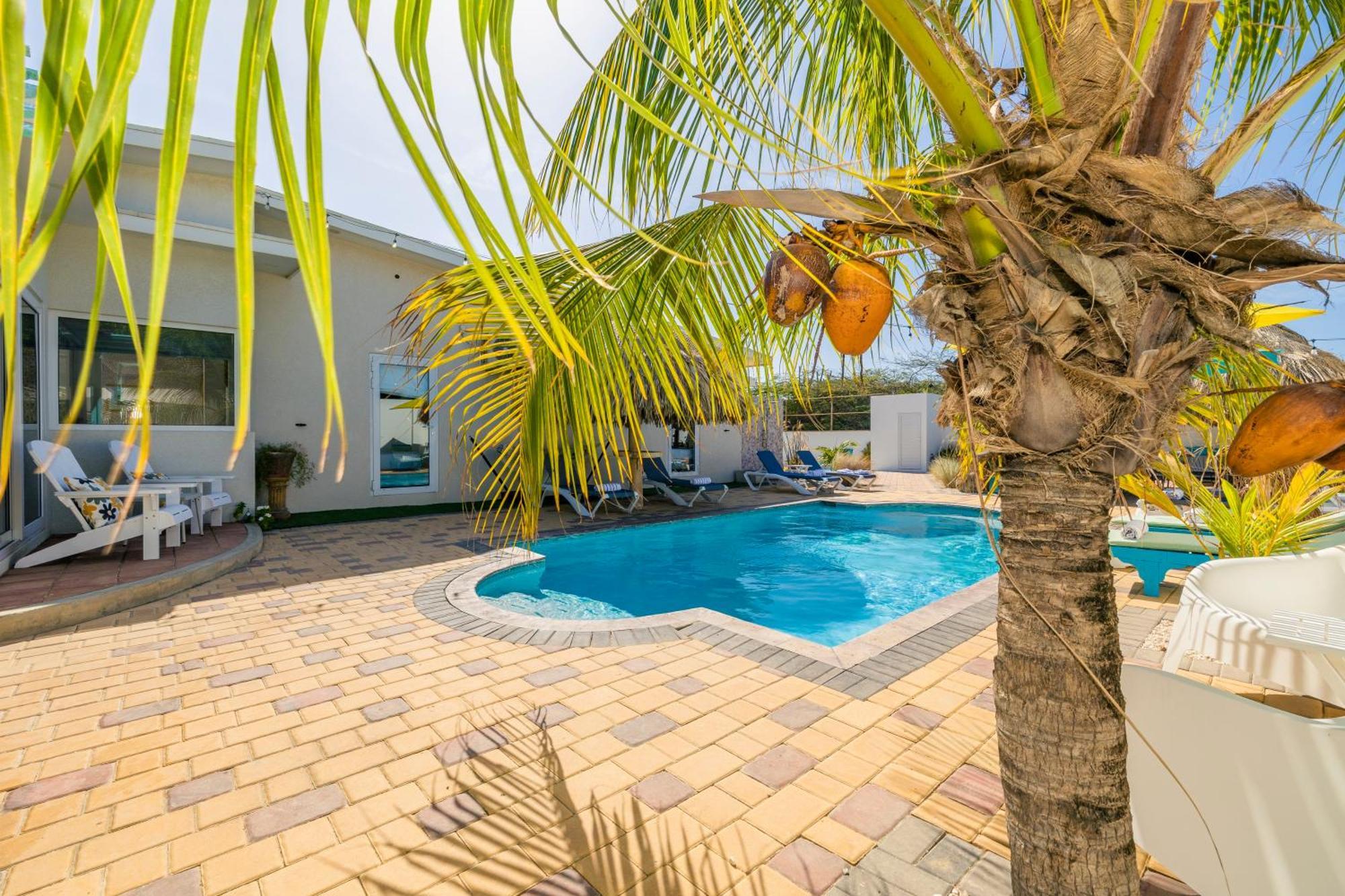 Villa New Indulge In Island Bliss At 6br Casa Soluna By Bocobay Noord