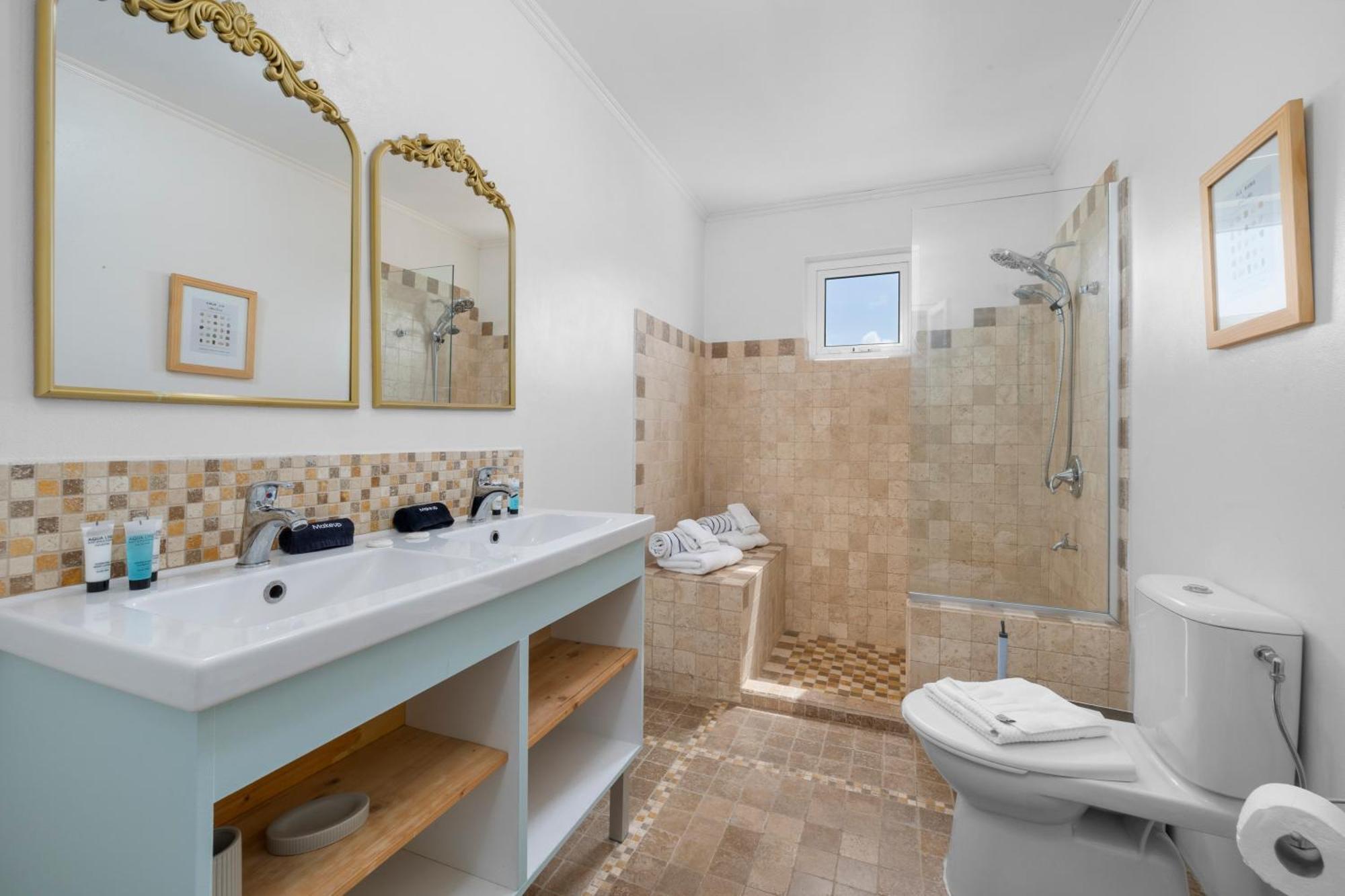 New Indulge In Island Bliss At 6br Casa Soluna By Bocobay * Noord