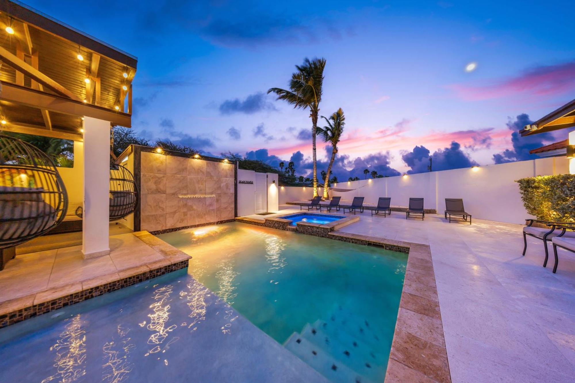 New Tropical Indulgence Sotto Del Sol 7br By Bocobay *