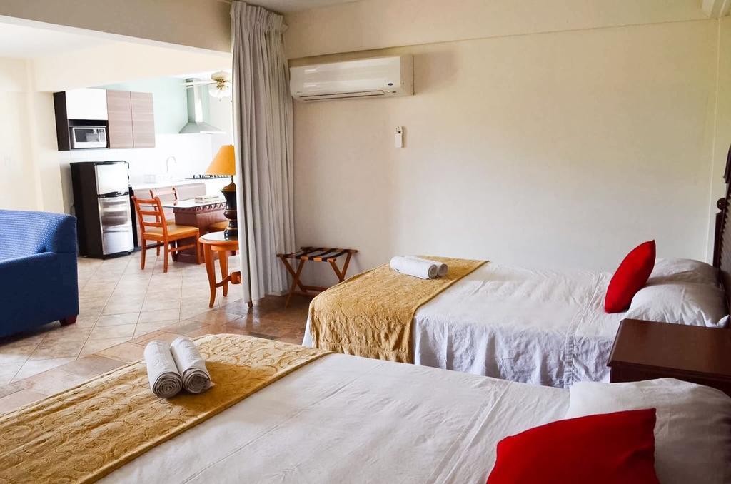 Aparthotel La Felicidad 2*