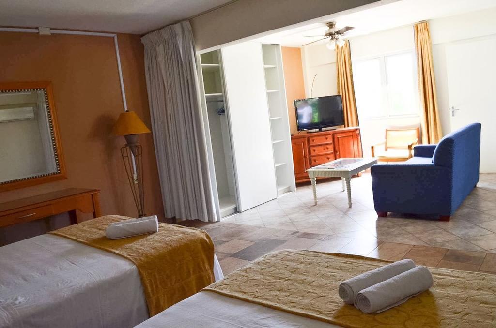 Aparthotel La Felicidad 2*