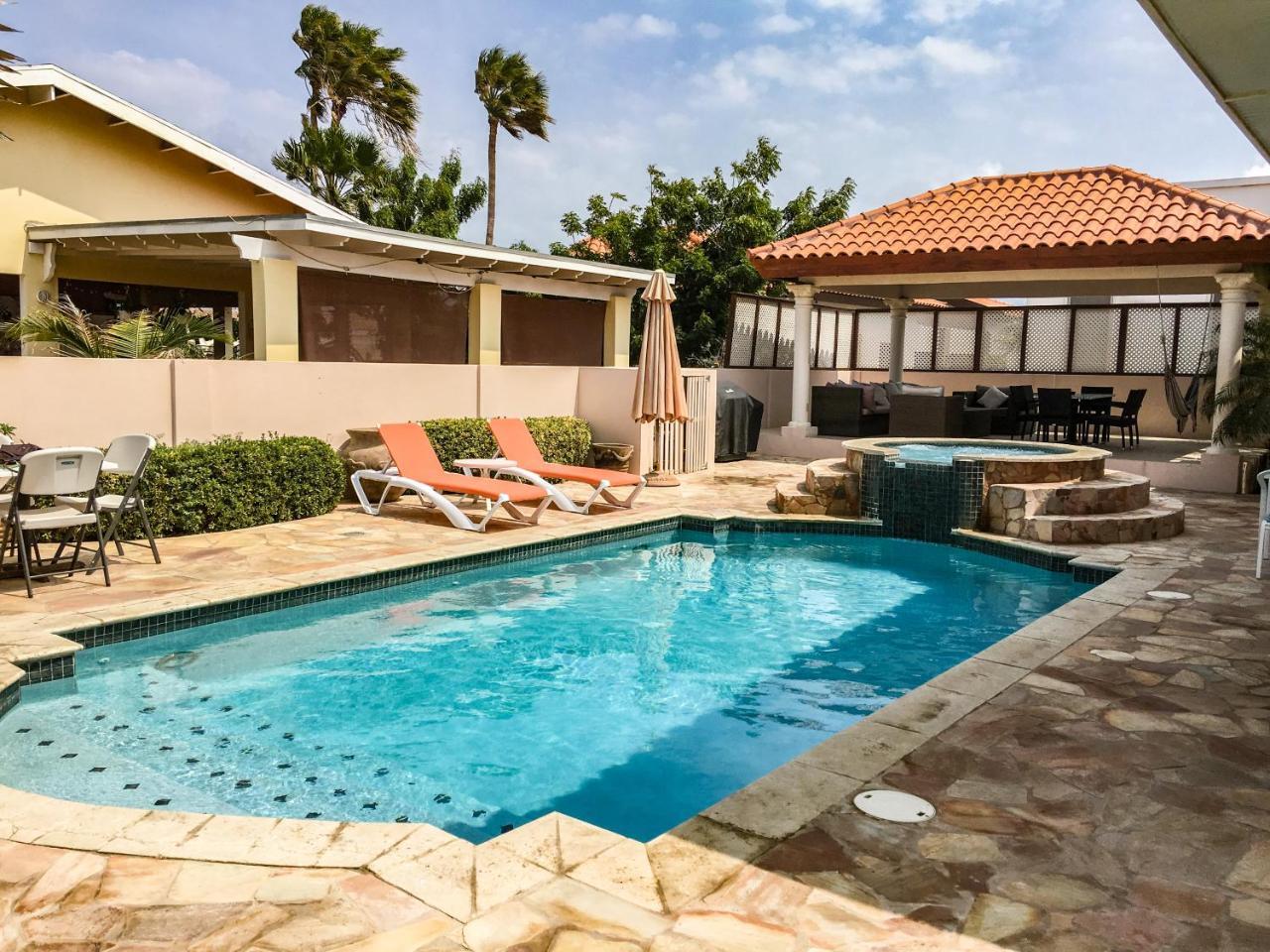 Villa Paradise With Private Pool And Jacuzzi Not Heated *