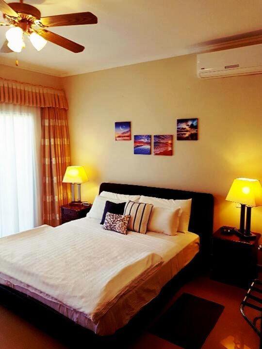 Aruba Breeze Aparthotel 3*