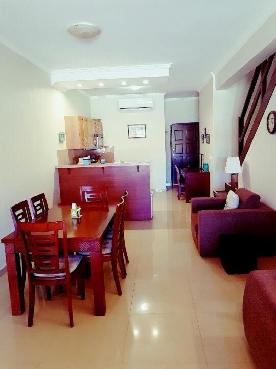 Aruba Breeze Aparthotel