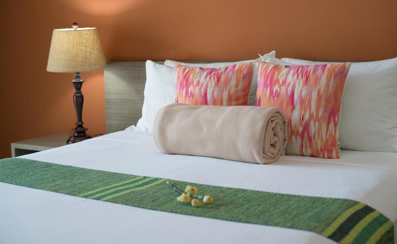 Costa Esmeralda Village Apartment