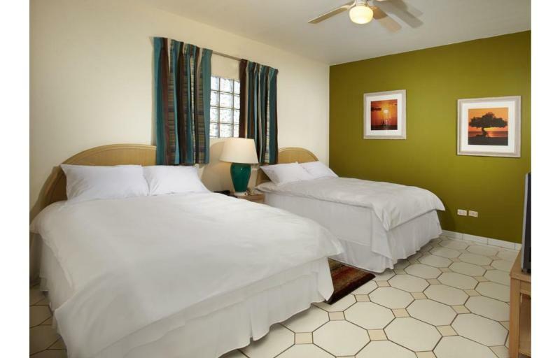 Resort Eagle Aruba 4*
