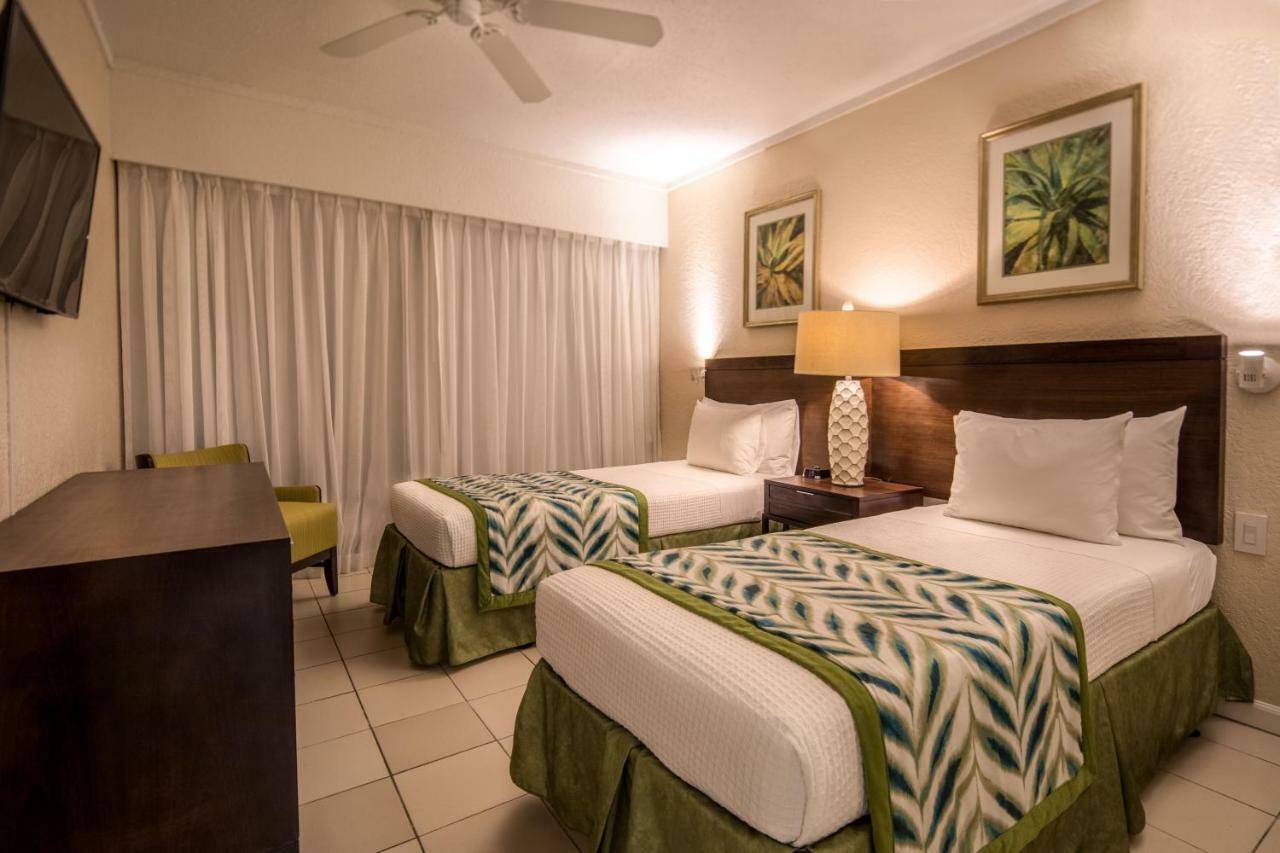 Casa Del Mar Beach 4*