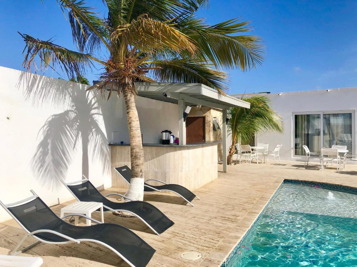 Genesis Apartment Palm Beach